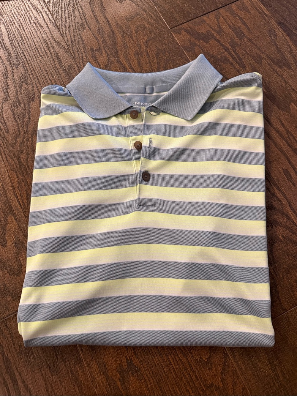 Under Armour and Nike Bundle of Men’s Performance Golf Shirts - all size medium - Picture 4 of 9